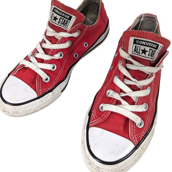 CONVERSE! ALL STAR CLASSIC, RUBY RED CANVAS, WHITE RUBBER SNEAKERS! SZ W-6, M-4 - Picture 1 of 8
